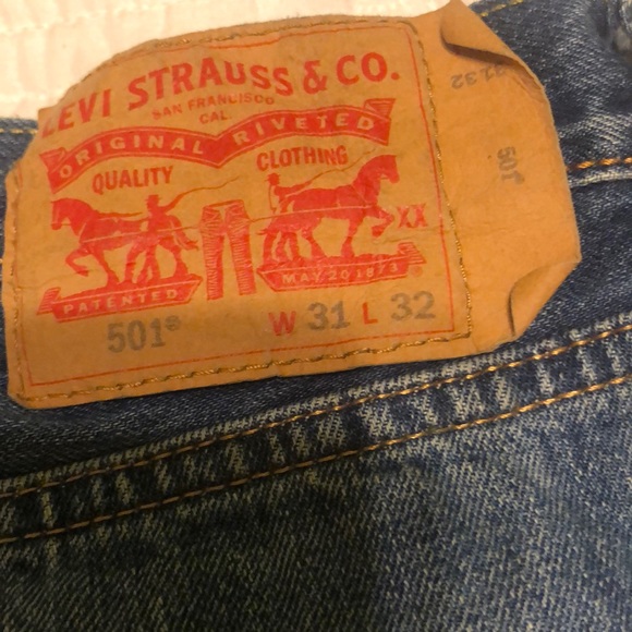 Levi's Other - Levi’s 501 button fly jeans size 31x 32 EUC